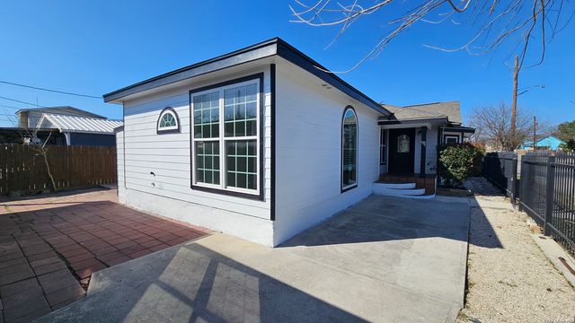 3902 W Salinas, San Antonio, TX 78207