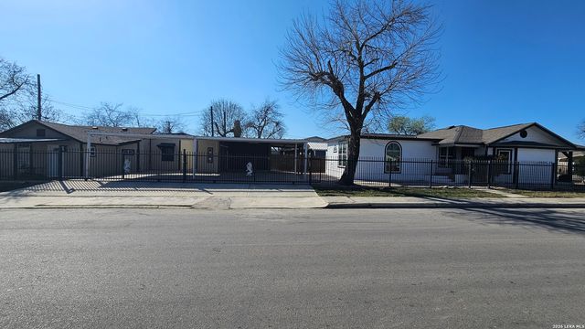 3902 W Salinas, San Antonio, TX 78207