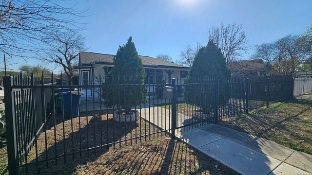 3902 W Salinas, San Antonio, TX 78207