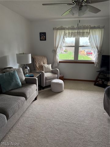 1085 Walter Drive, Zanesville, OH 43701