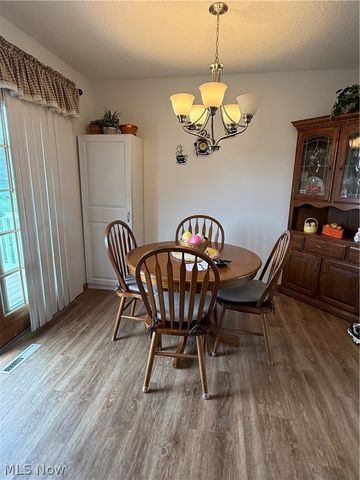 1085 Walter Drive, Zanesville, OH 43701