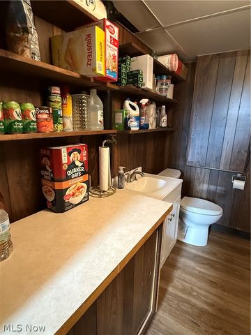 1085 Walter Drive, Zanesville, OH 43701