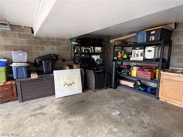 1085 Walter Drive, Zanesville, OH 43701