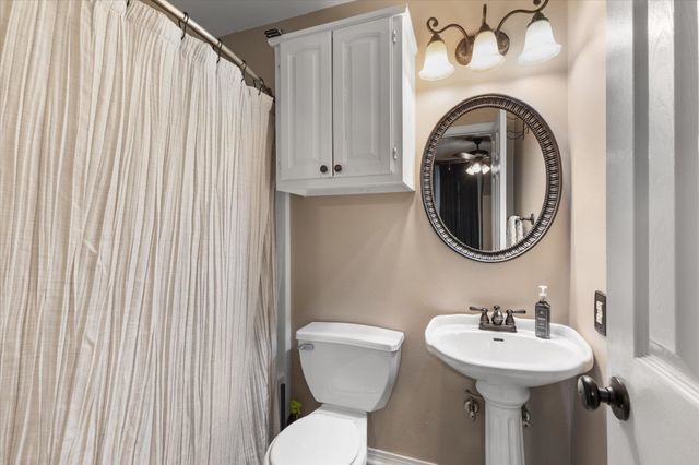 3219 Lopez Ct, Longview, TX 75605