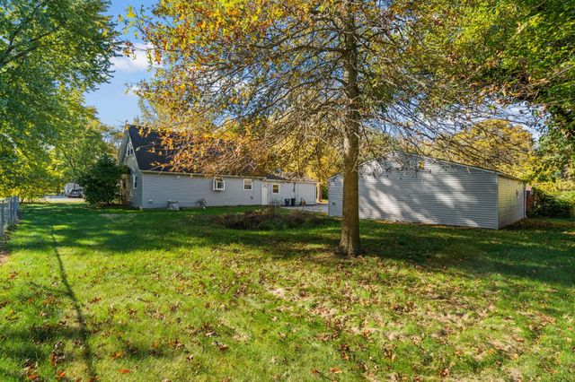 2790 E 1059 N, Demotte, IN 46310