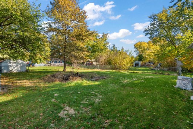 2790 E 1059 N, Demotte, IN 46310