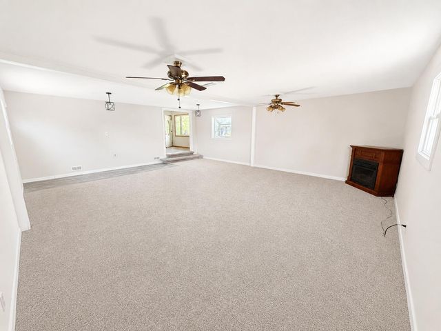 2790 E 1059 N, Demotte, IN 46310