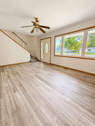 2790 E 1059 N, Demotte, IN 46310
