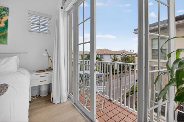 180 NE 6th Avenue, Delray Beach, FL 33483