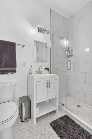 180 NE 6th Avenue, Delray Beach, FL 33483