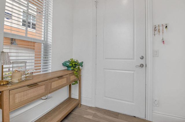 180 NE 6th Avenue, Delray Beach, FL 33483