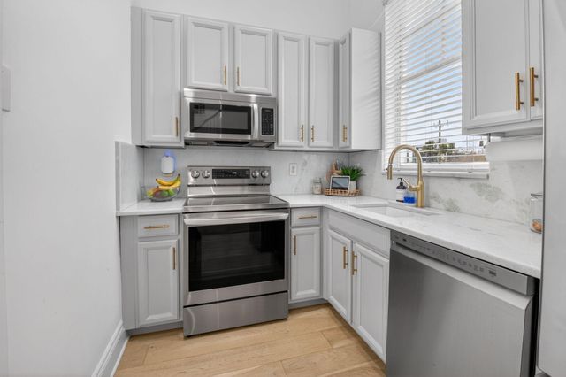 180 NE 6th Avenue, Delray Beach, FL 33483