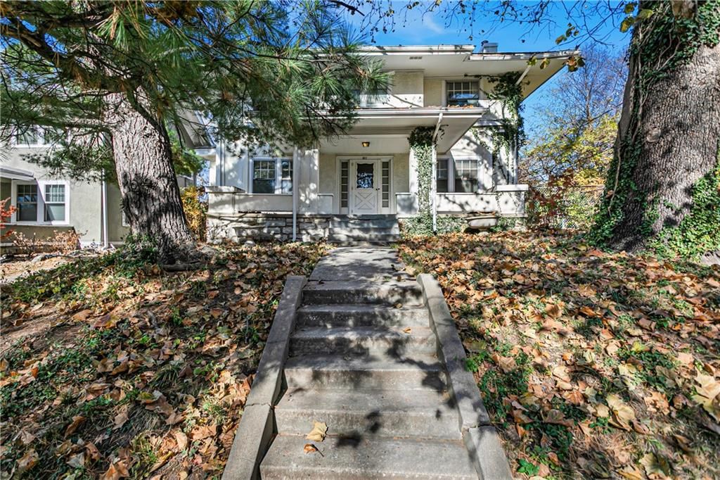 122 E 59th Street, Kansas City, MO 64113