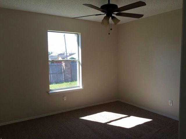 6128 Wall Street, Arlington, TX 76018