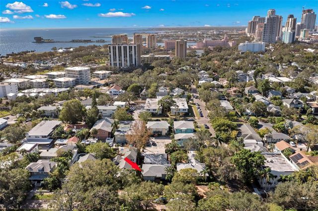 516 13TH AVENUE NE, St Petersburg, FL 33701