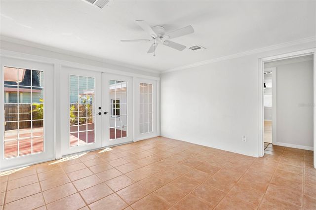 516 13TH AVENUE NE, St Petersburg, FL 33701