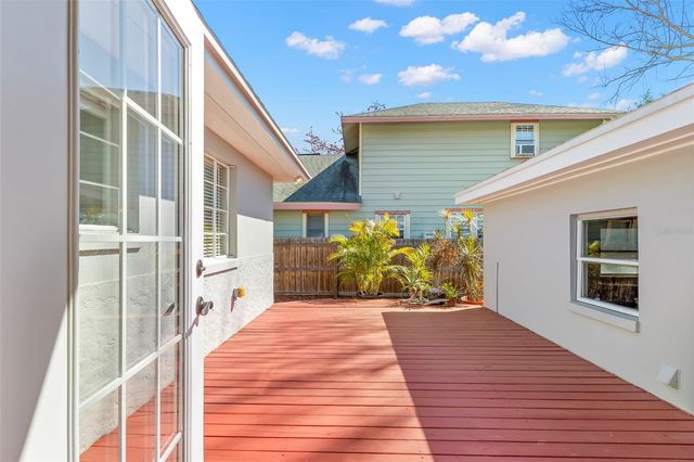 516 13TH AVENUE NE, St Petersburg, FL 33701