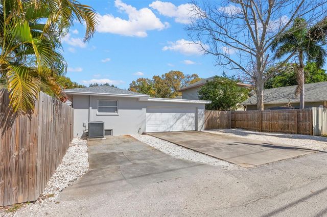 516 13TH AVENUE NE, St Petersburg, FL 33701