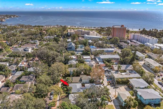 516 13TH AVENUE NE, St Petersburg, FL 33701