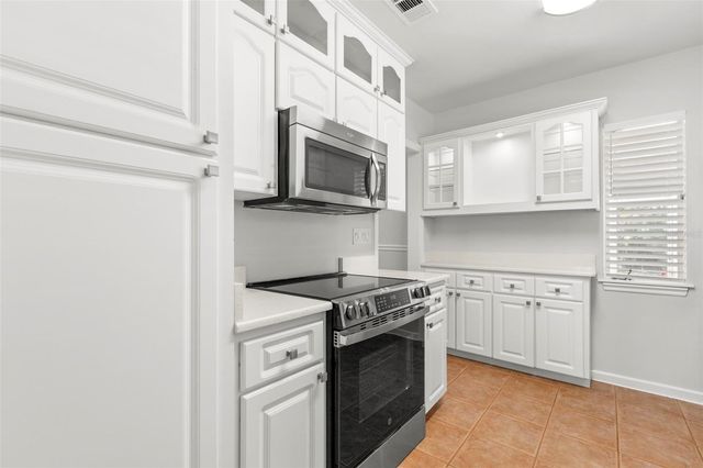 516 13TH AVENUE NE, St Petersburg, FL 33701