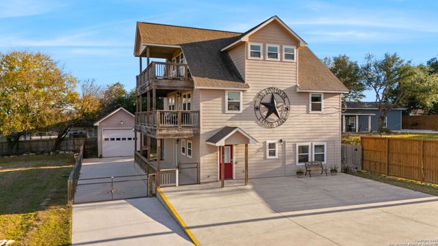 556 APOLLO DRIVE, Canyon Lake, TX 78133