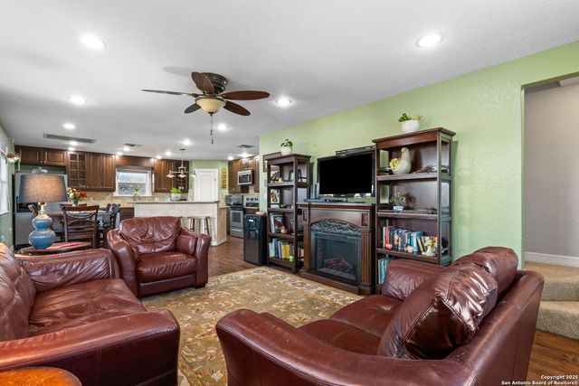 556 APOLLO DRIVE, Canyon Lake, TX 78133