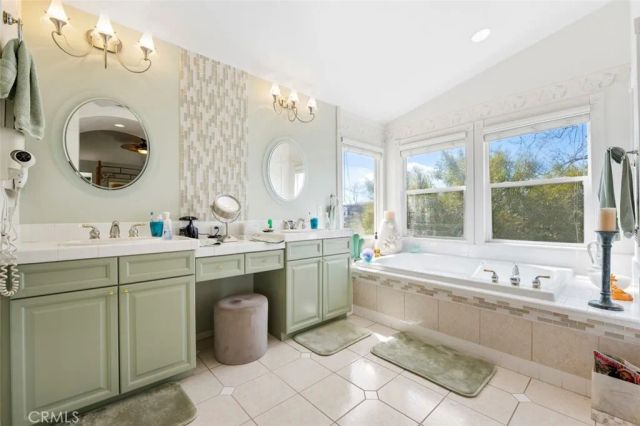5643 Willowmere, San Diego, CA 92130