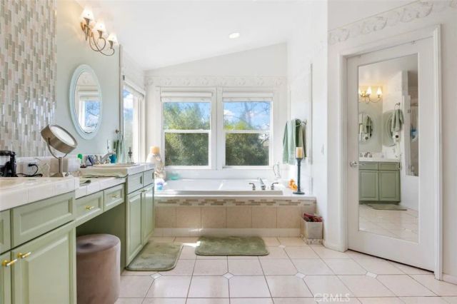 5643 Willowmere, San Diego, CA 92130
