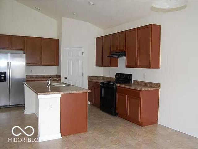 5340 Tanglewood Lane, Whitestown, IN 46075