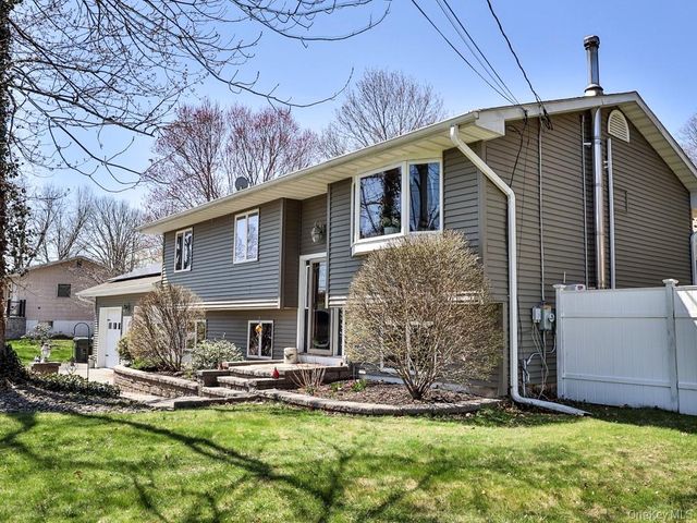 85 Surrey Road, Chester, NY 10918