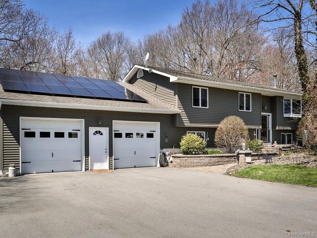 85 Surrey Road, Chester, NY 10918