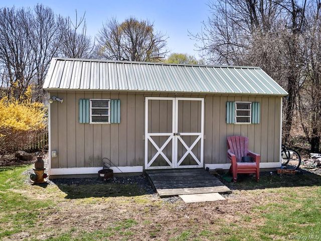 85 Surrey Road, Chester, NY 10918