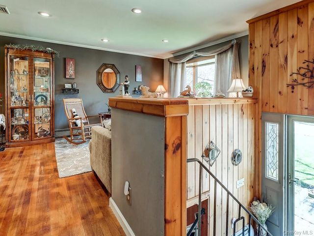 85 Surrey Road, Chester, NY 10918