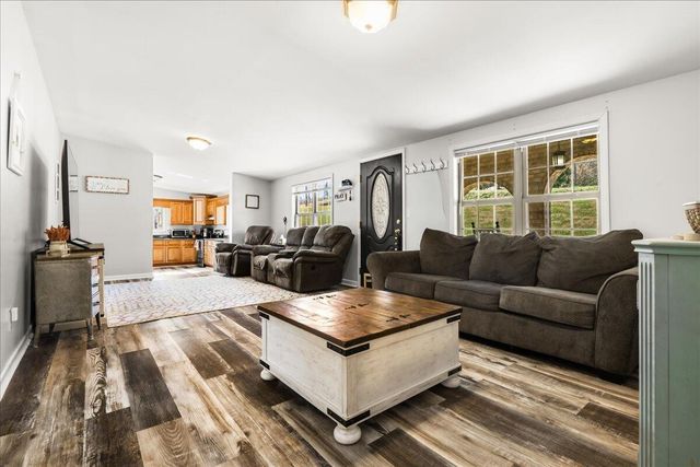 861 Black Oak Rd., Williamsburg, KY 40769