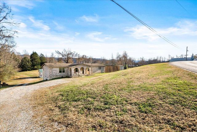 861 Black Oak Rd., Williamsburg, KY 40769