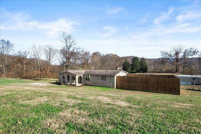 861 Black Oak Rd., Williamsburg, KY 40769