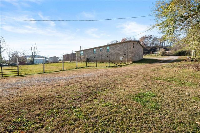 861 Black Oak Rd., Williamsburg, KY 40769