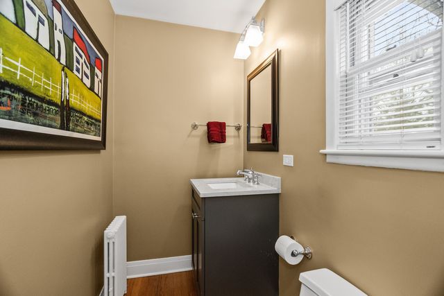 2731 Park Place, Evanston, IL 60201