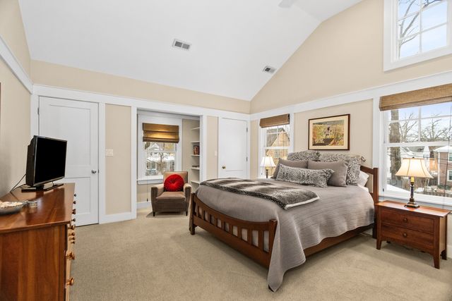 2731 Park Place, Evanston, IL 60201