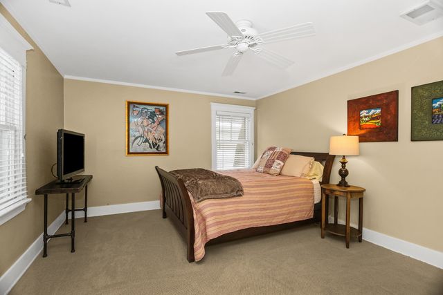 2731 Park Place, Evanston, IL 60201