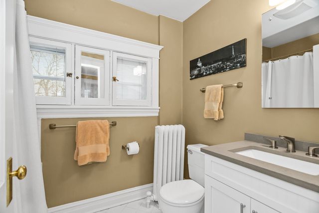 2731 Park Place, Evanston, IL 60201