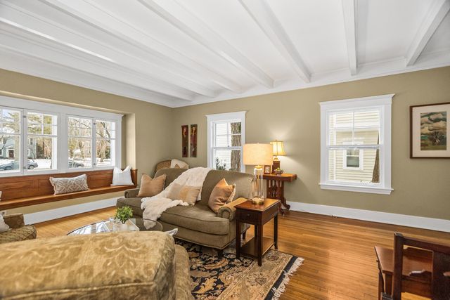 2731 Park Place, Evanston, IL 60201