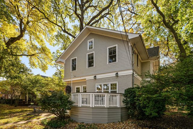 2731 Park Place, Evanston, IL 60201