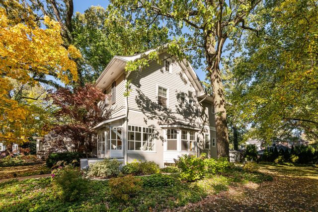 2731 Park Place, Evanston, IL 60201