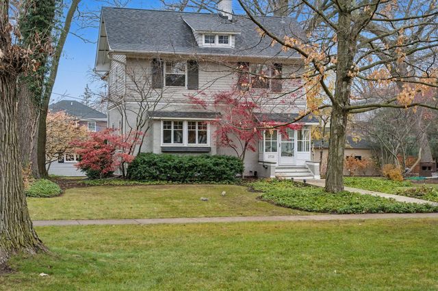 2731 Park Place, Evanston, IL 60201