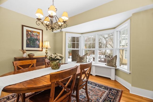 2731 Park Place, Evanston, IL 60201