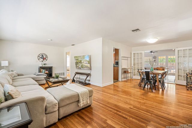 122 Brees, San Antonio, TX 78209