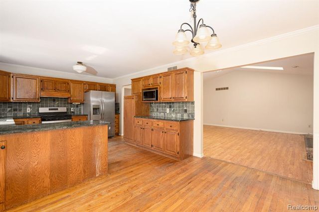 11681 Bannister Court, Shelby Twp, MI 48315