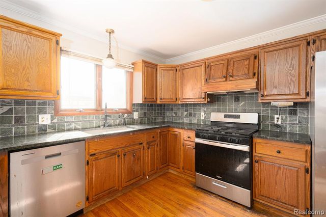 11681 Bannister Court, Shelby Twp, MI 48315