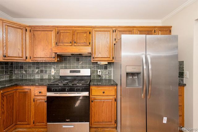 11681 Bannister Court, Shelby Twp, MI 48315